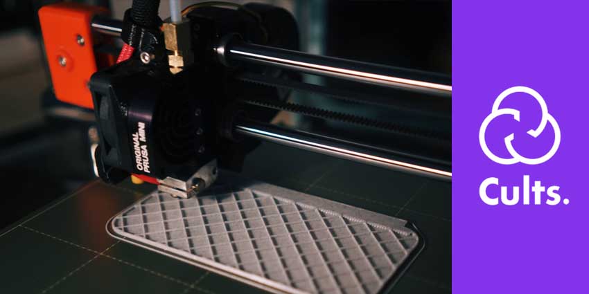 3D Printer with the logo of Cults 3D